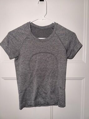 Lululemon Swiftly Tech Shot Sleeve Cropped Gray